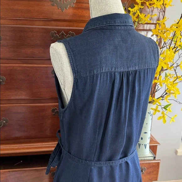 Banana Republic Chambray Denim Blue
Sleeveless Lyocell Shirtdress Size 10 - Picture 10 of 14